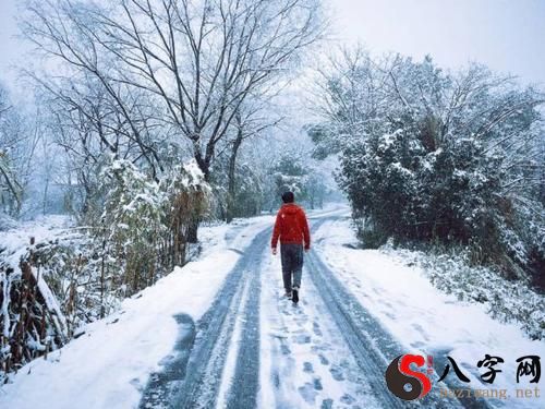 梦见夏季忽然下大雪